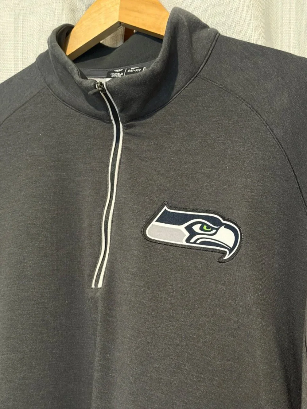 Nike Men’s XXL Seattle Seahawks Gray Dri-Fit Pullover Quarter Zip